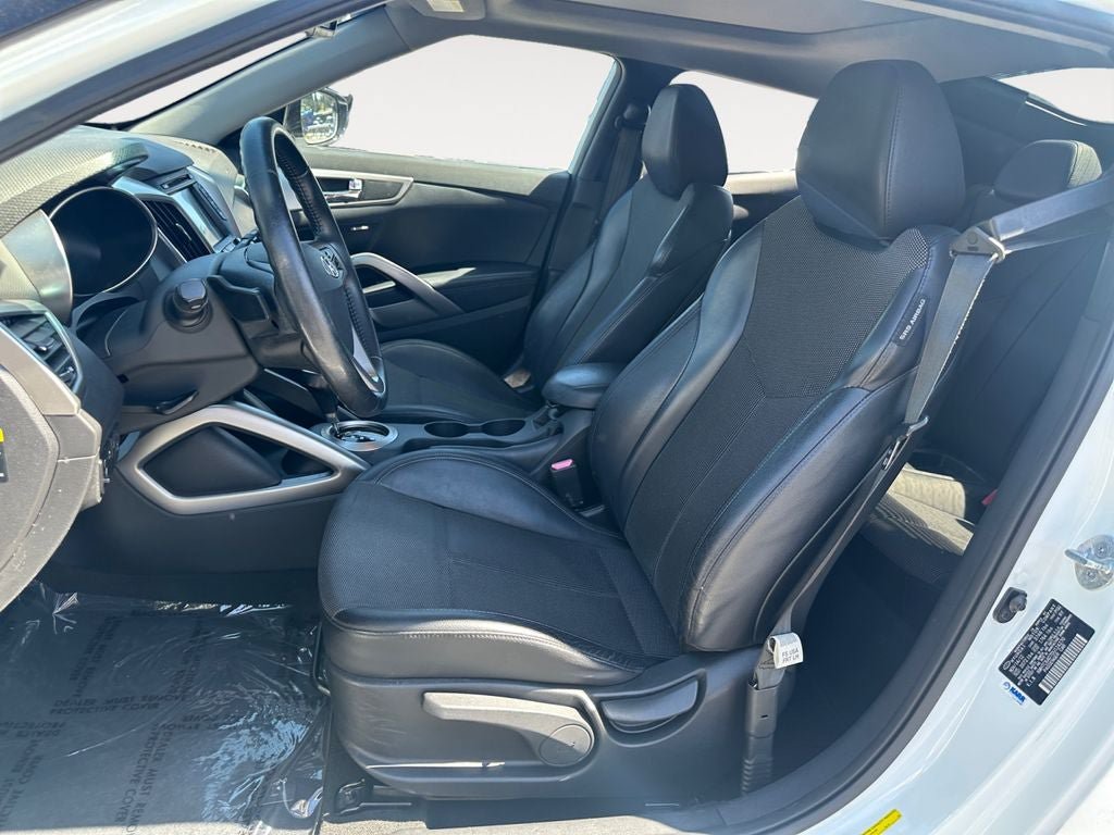 Used 2013 Hyundai Veloster w/ Style Pkg FWD image 6