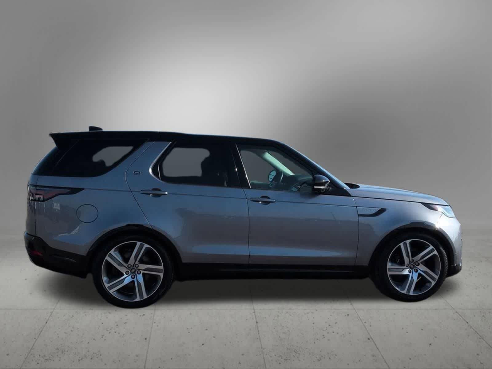 Used 2025 Land Rover Discovery Metropolitan Edition AWD/4WD image 7