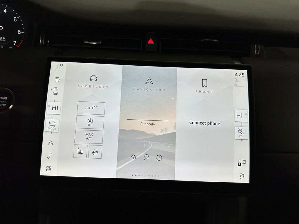 Used 2025 Land Rover Discovery Sport S image 21