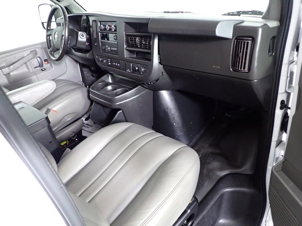 Used 2021 Chevrolet Express 2500 w/ Driver Convenience Package image 31