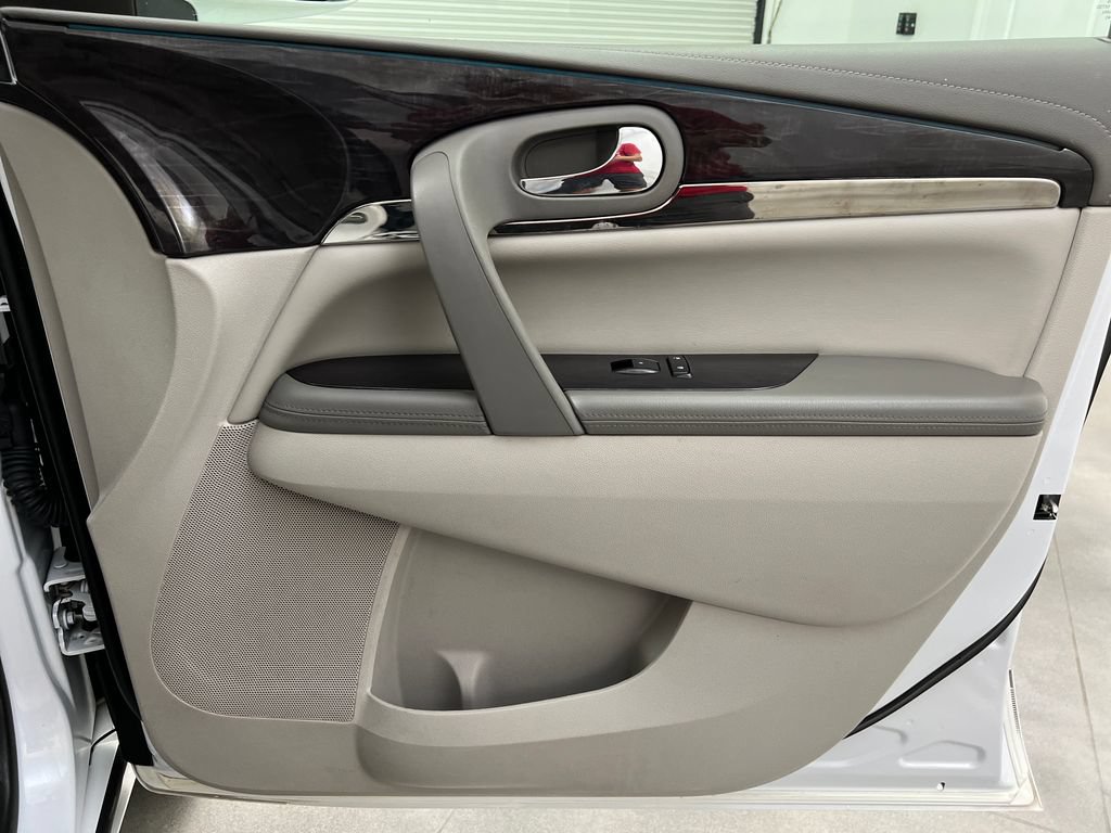 Used 2017 Buick Enclave Convenience FWD image 31