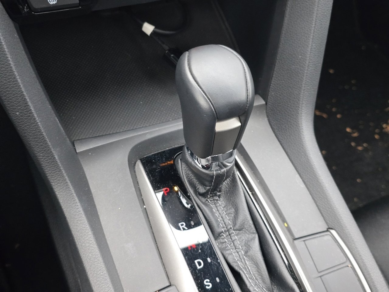 Used 2020 Honda Civic EX image 22