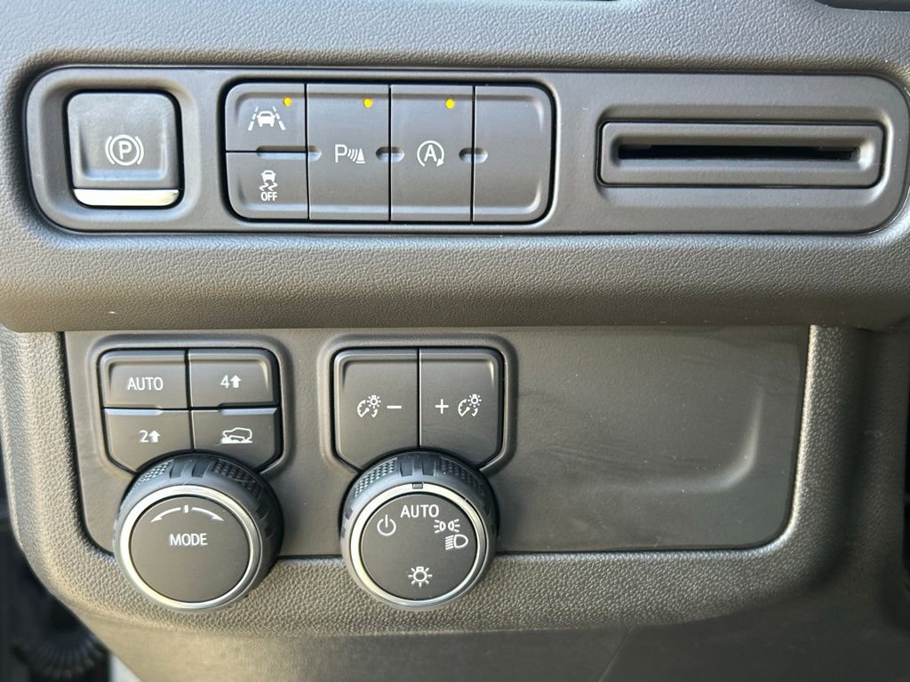 Used 2024 Chevrolet Tahoe LT image 31