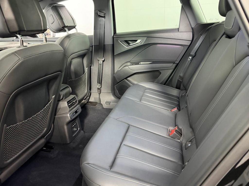 Used 2024 Audi Q4 e-tron Premium Plus w/ Premium Plus image 26