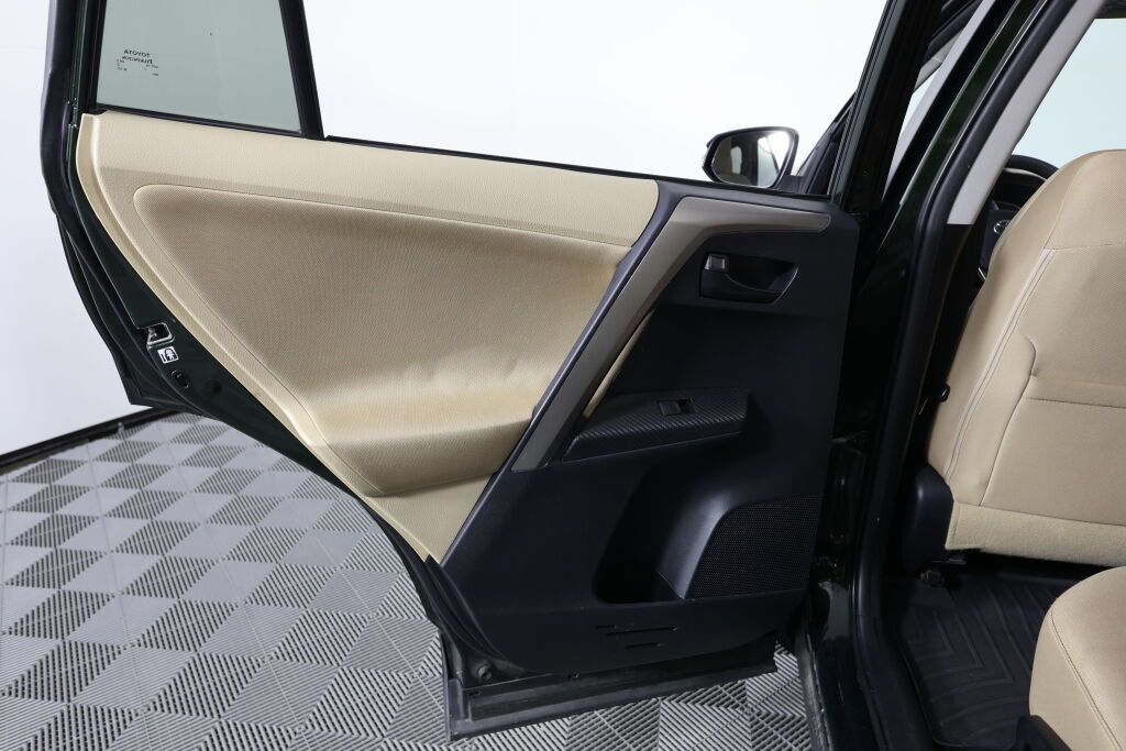 Used 2013 Toyota RAV4 XLE AWD/4WD image 16