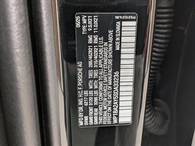 Certified 2025 Porsche Cayenne Coupe image 29