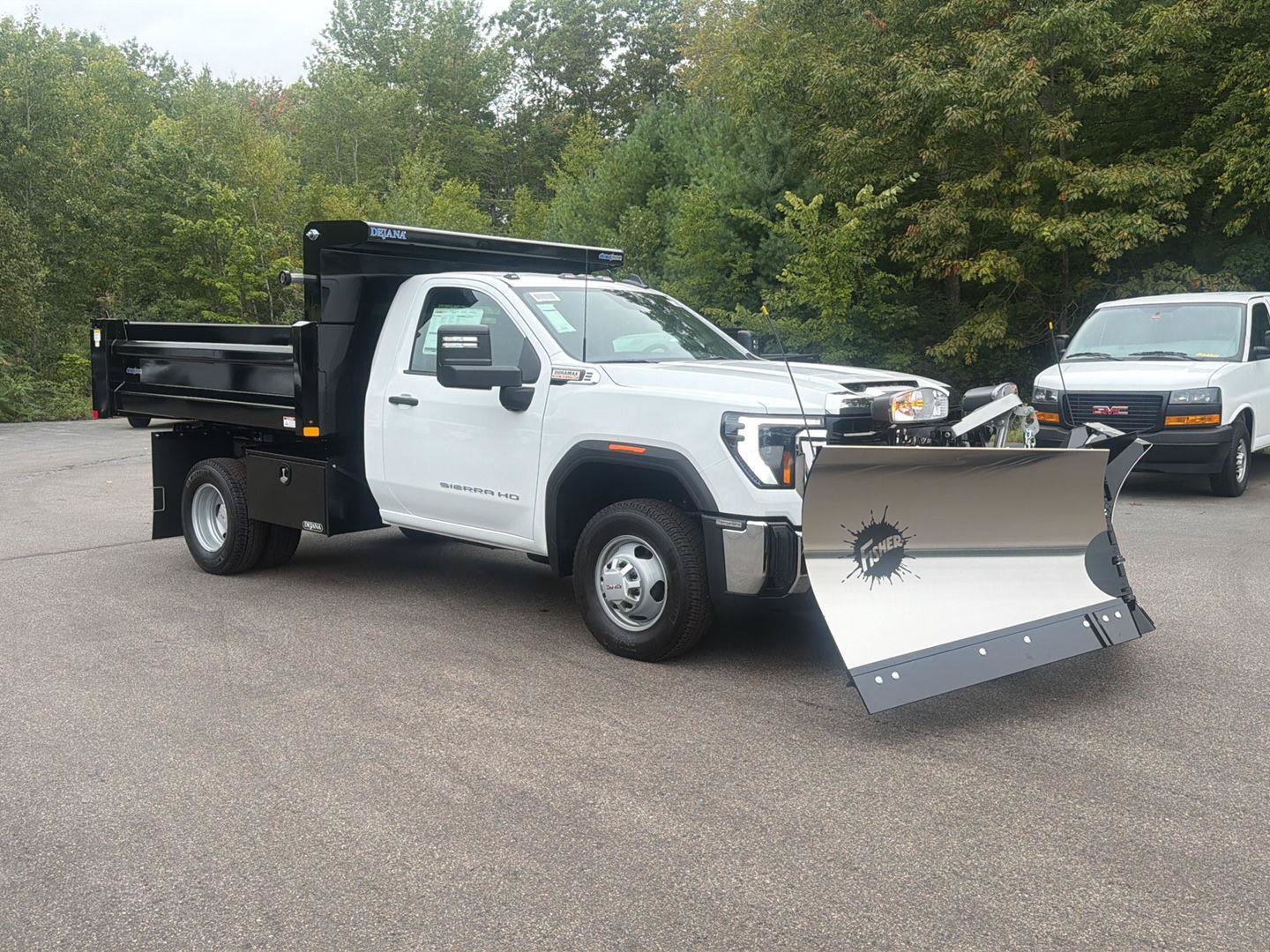 New 2026 GMC Sierra 3500 Pro w/ Snow Plow Prep Package AWD/4WD image 9