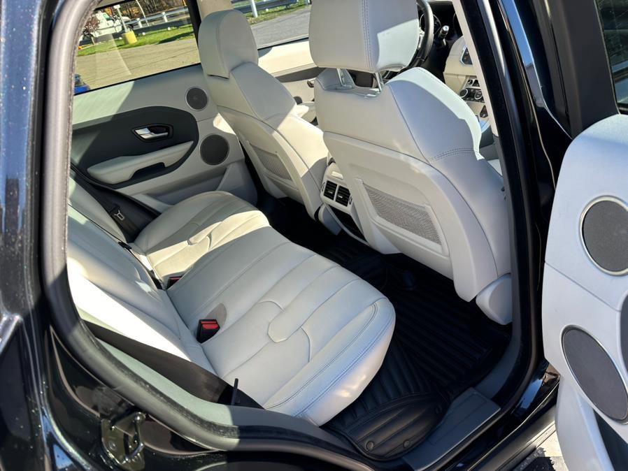 Used 2015 Land Rover Range Rover Evoque Pure Premium image 15