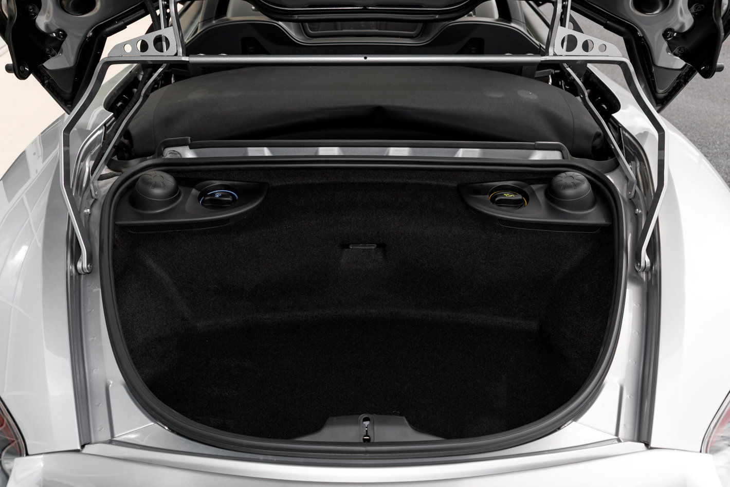 Used 2016 Porsche Boxster Spyder RWD image 36