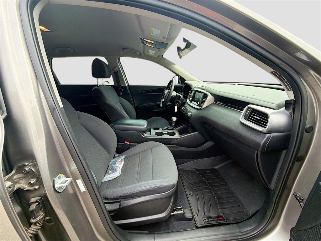 Used 2019 Kia Sorento L image 27