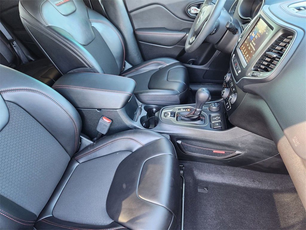 Used 2023 Jeep Cherokee Trailhawk image 15