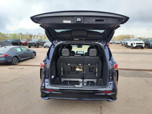 Used 2026 Toyota Sienna XSE image 28