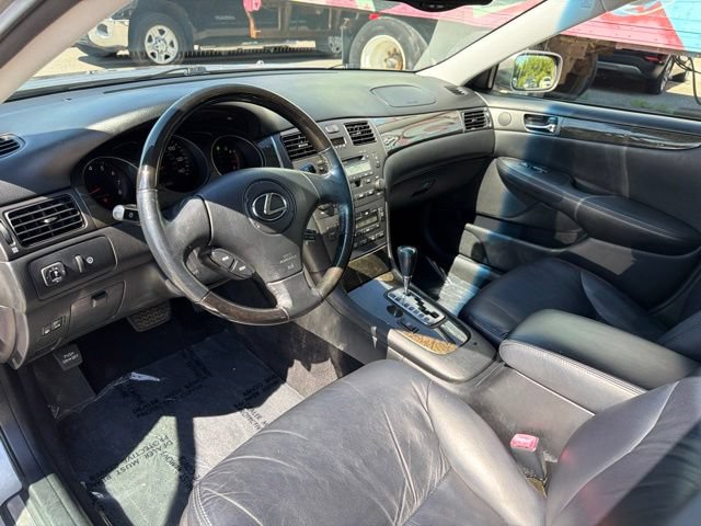 Used 2004 Lexus ES 330 w/ Premium Pkg FWD image 9