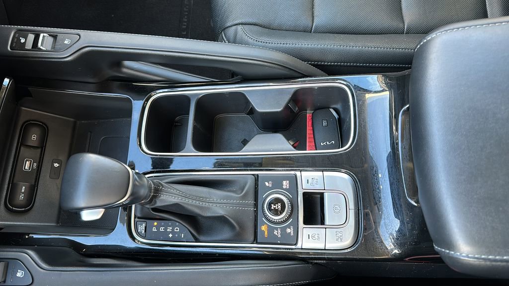 Used 2022 Kia Telluride EX w/ EX Premium Package image 9