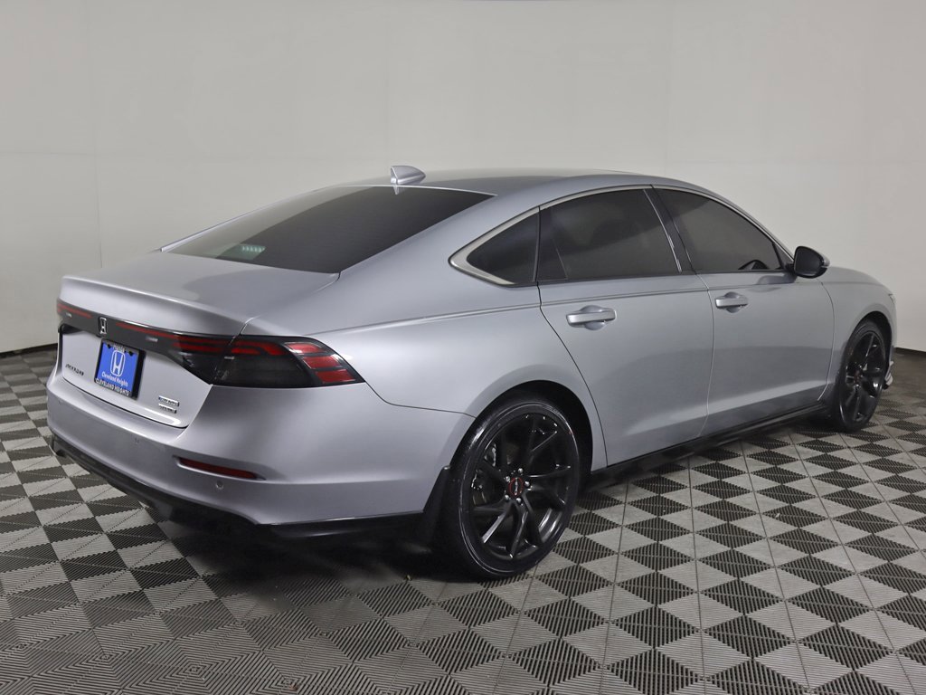 Used 2024 Honda Accord Touring image 12