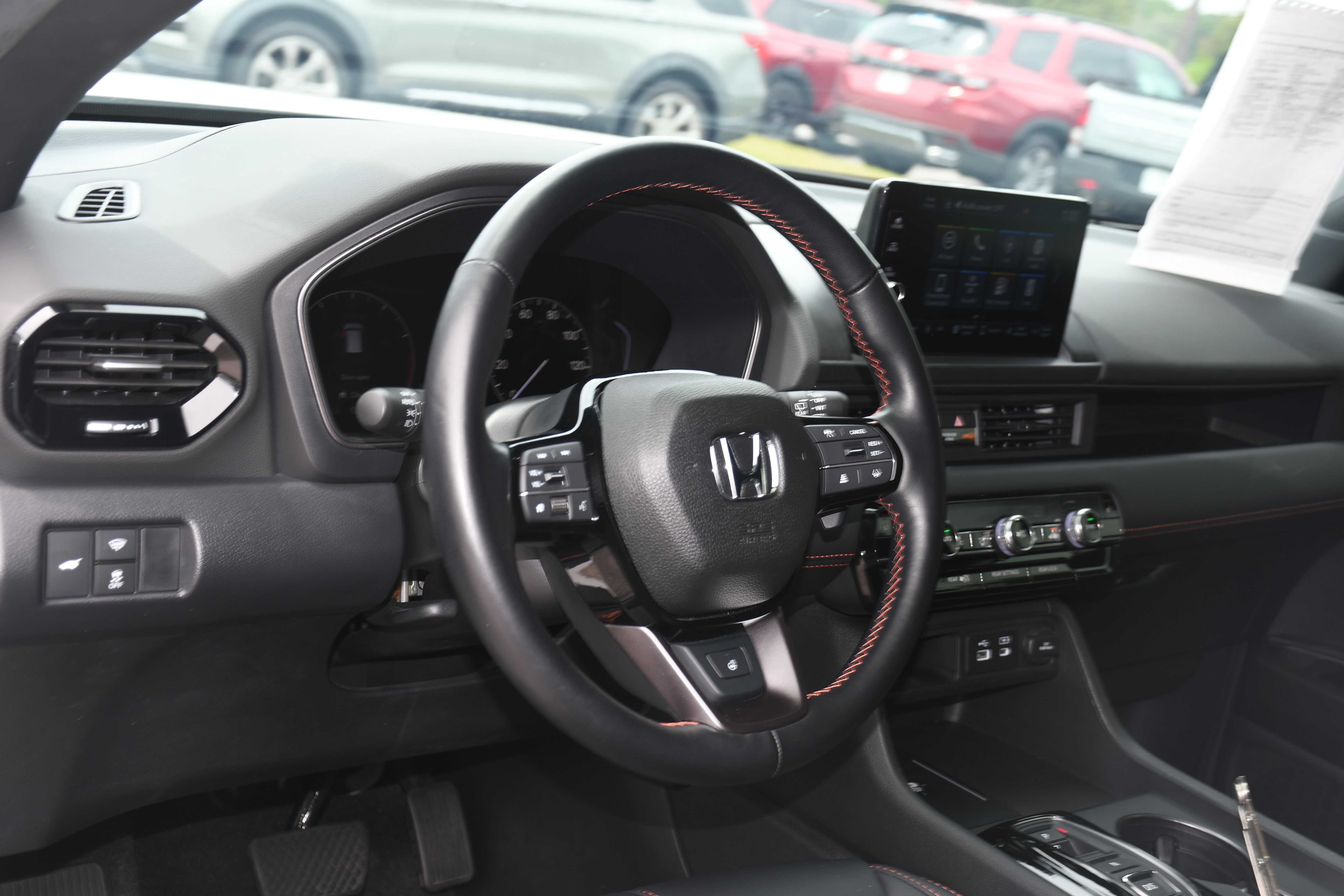 Used 2025 Honda Pilot TrailSport image 8