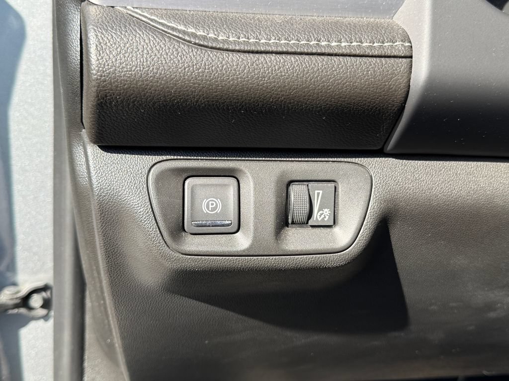 Certified 2023 GMC Acadia SLE w/ Driver Convenience Package AWD/4WD image 18