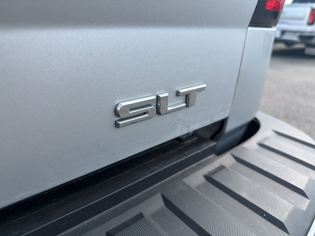 Used 2014 GMC Sierra 1500 SLT w/ Suspension Package, Off-Road AWD/4WD image 9