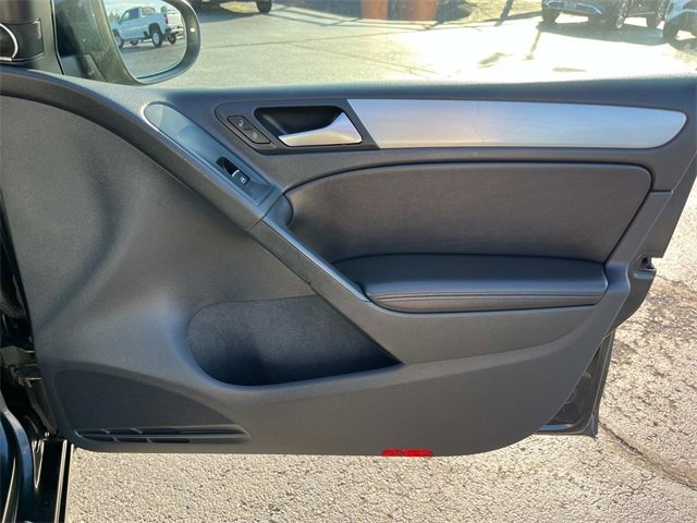 Used 2012 Volkswagen Golf 4-Door image 22