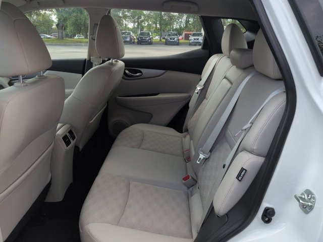 Certified 2020 Nissan Rogue Sport SV w/ Technology Package FWD image 14