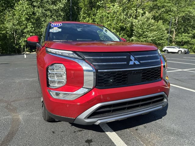Used 2025 Mitsubishi Outlander SE AWD/4WD image 11