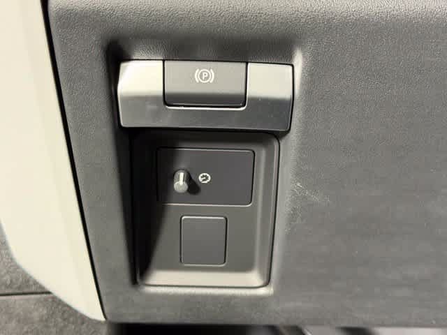 New 2026 Land Rover Defender 110 S AWD/4WD image 29