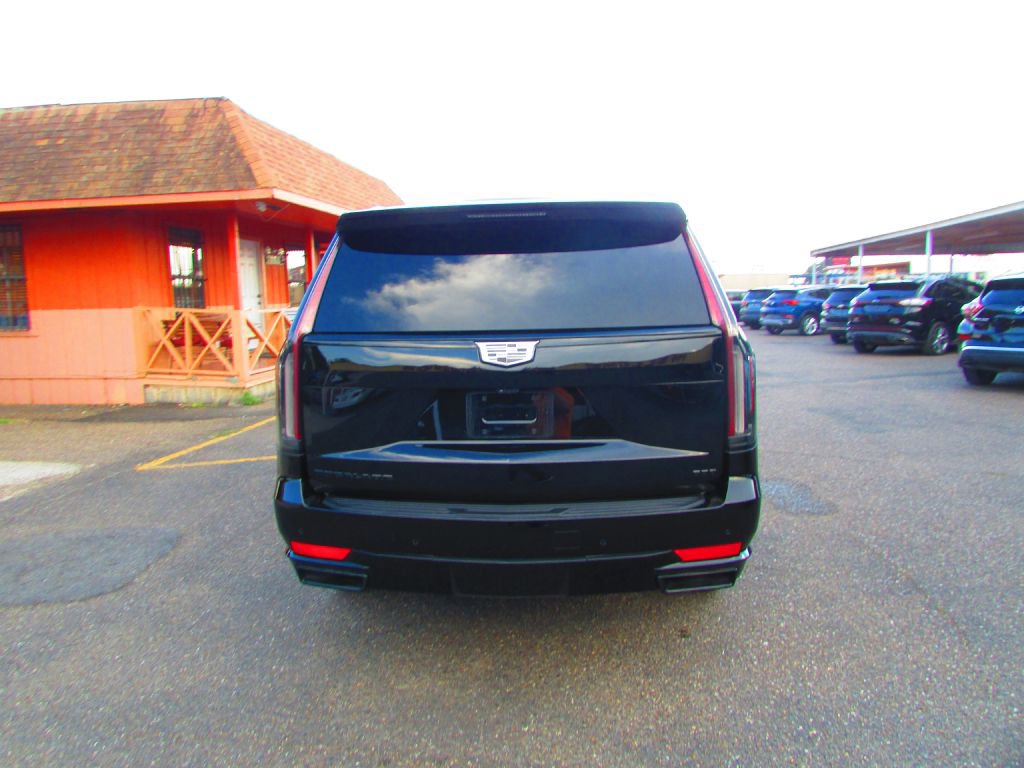 Used 2021 Cadillac Escalade Sport Platinum w/ LPO, ONYX Package image 8