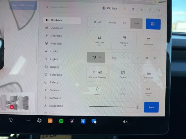 Used 2026 Tesla Model Y Standard image 22