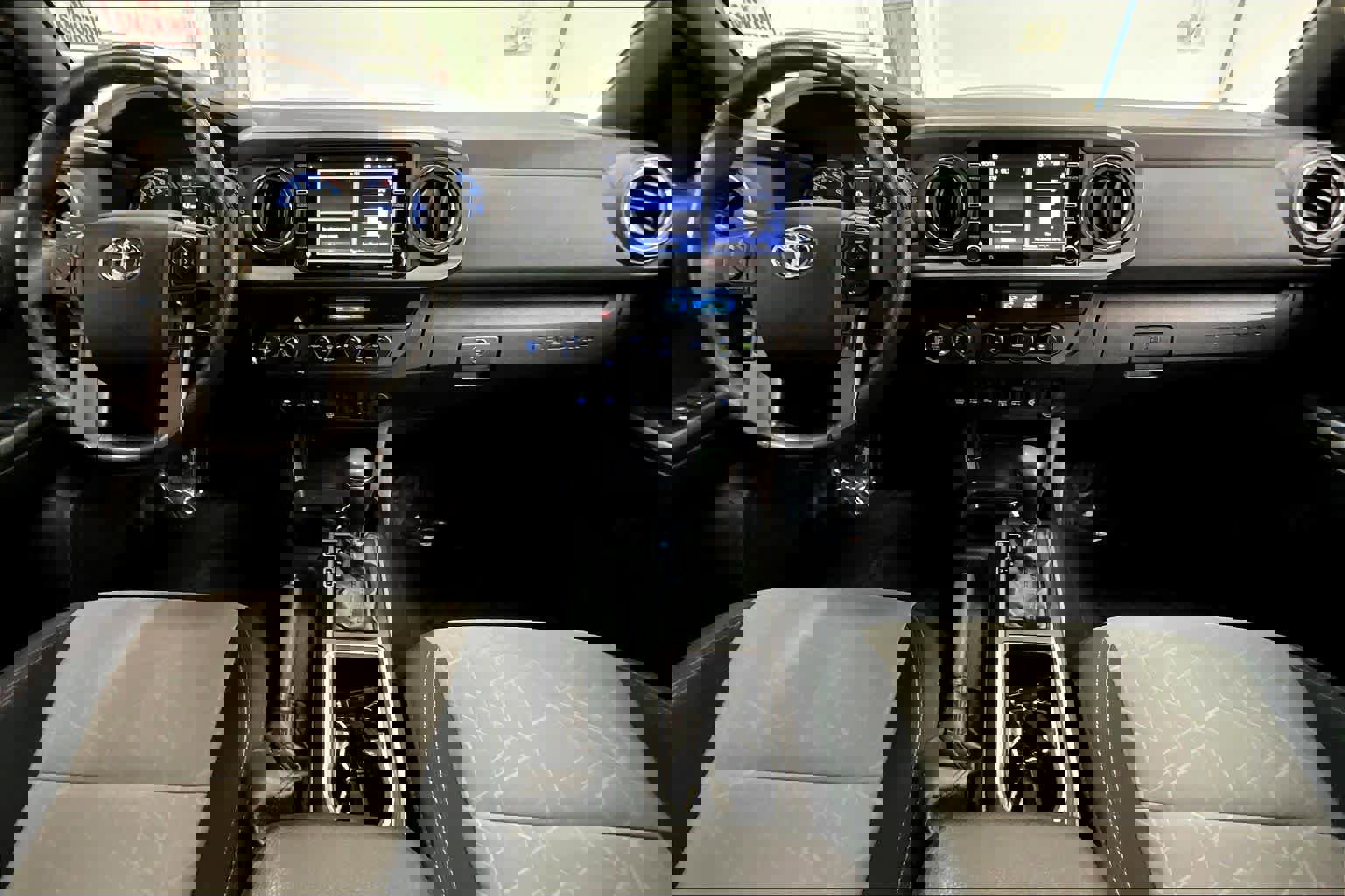 Used 2023 Toyota Tacoma TRD Sport image 16