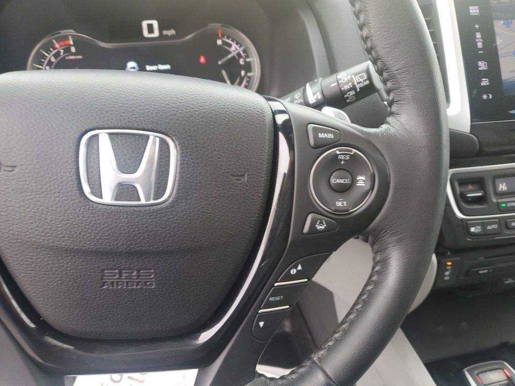 Used 2016 Honda Pilot Touring image 16