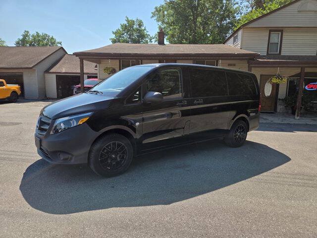 Used 2020 Mercedes-Benz Metris Passenger w/ Premium Safety Package image 2