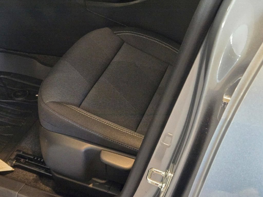 New 2026 Chevrolet Trax LS w/ LS Convenience Package FWD image 18