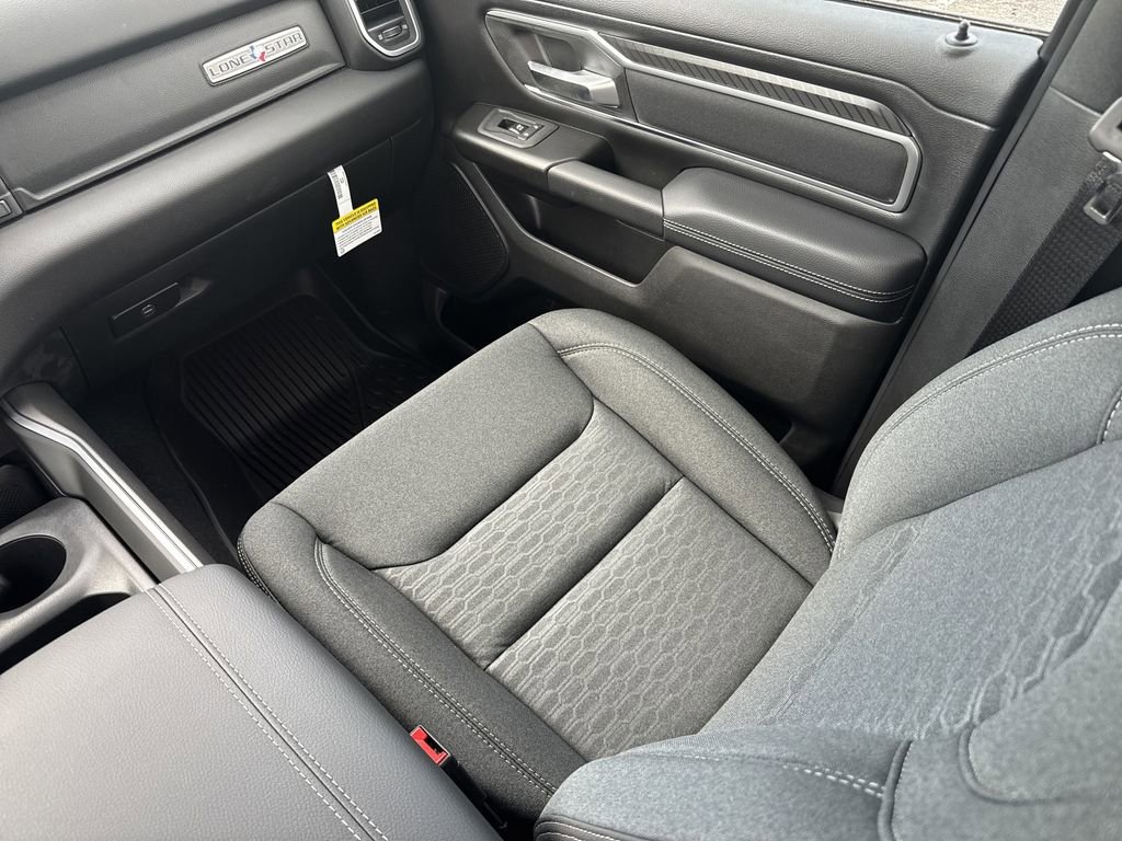 New 2026 RAM 1500 4x4 Crew Cab image 27