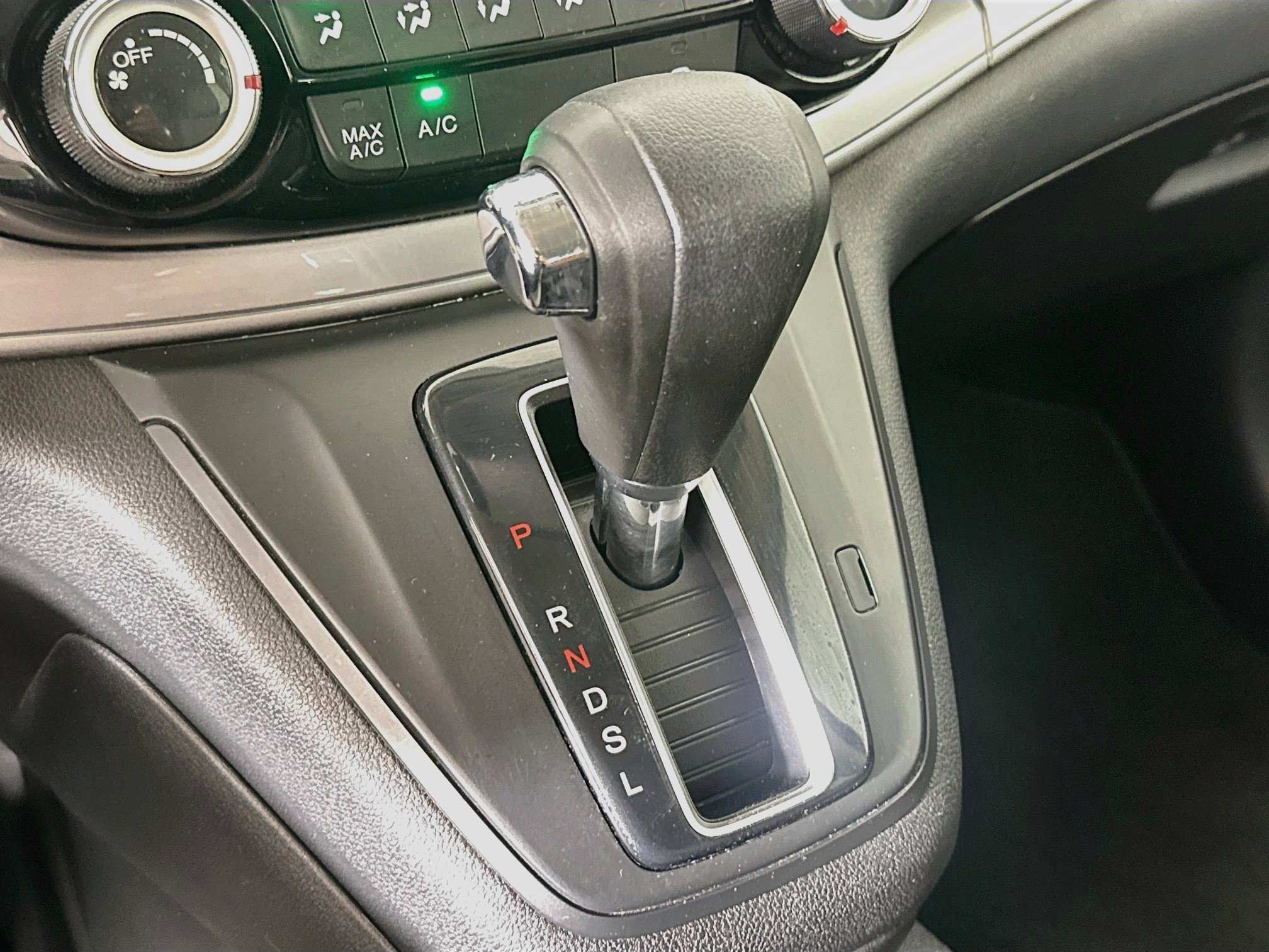 Used 2015 Honda CR-V LX image 23