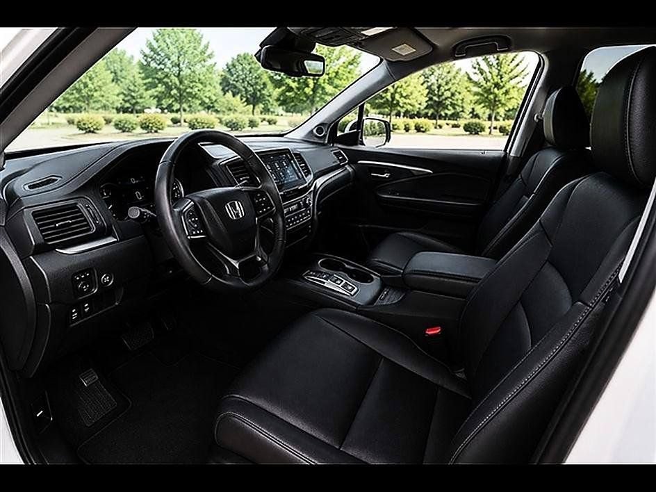 Used 2022 Honda Pilot Special Edition image 2