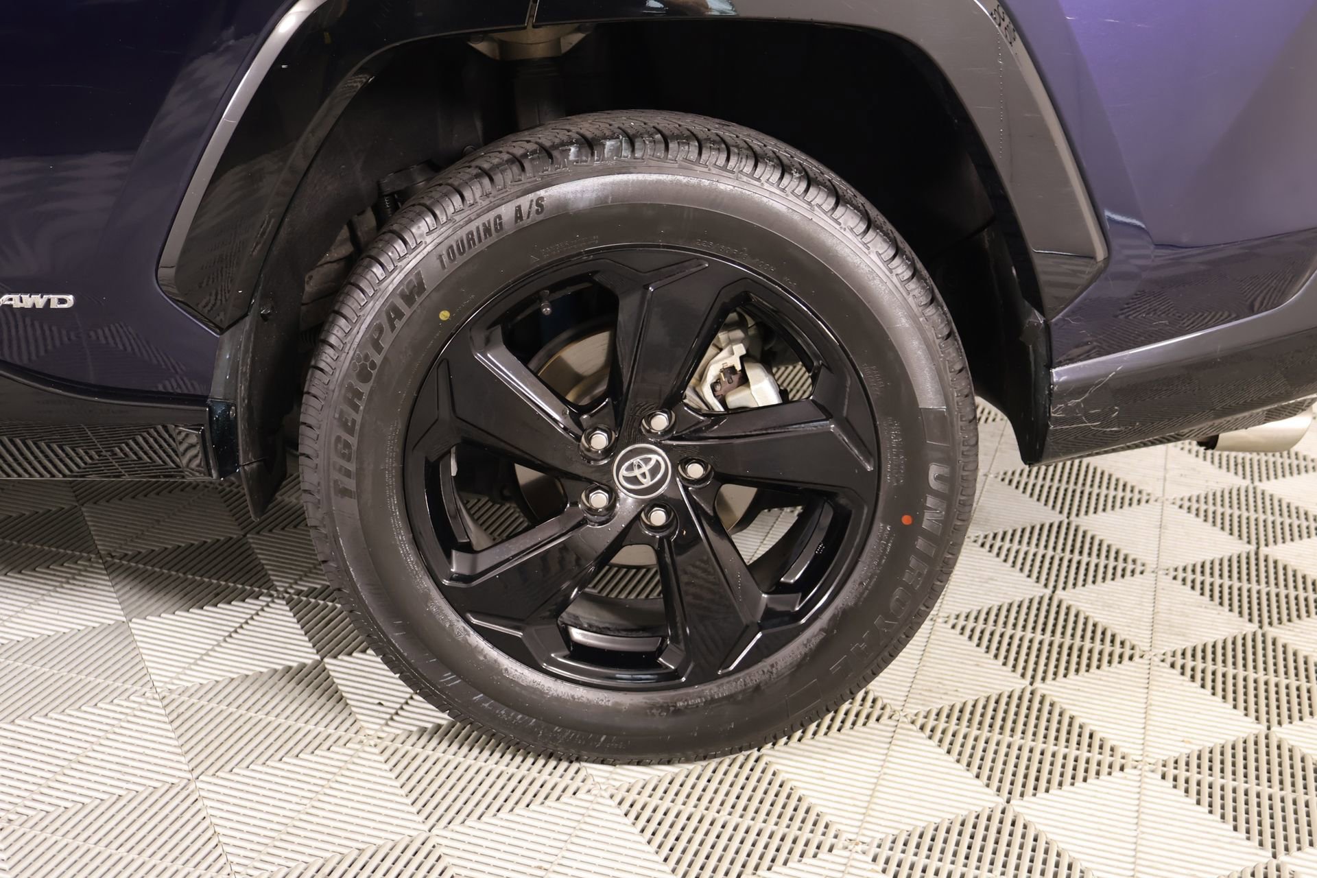 Used 2020 Toyota RAV4 XSE image 19