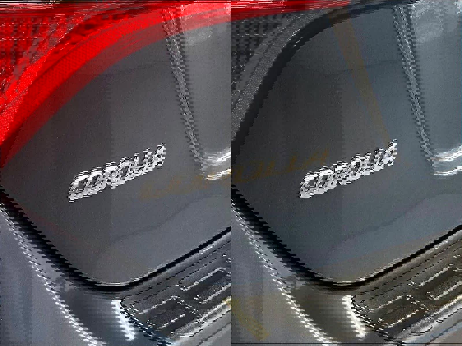 Used 2017 Toyota Corolla XSE w/ Carpet Mat Package (TMS) FWD image 29