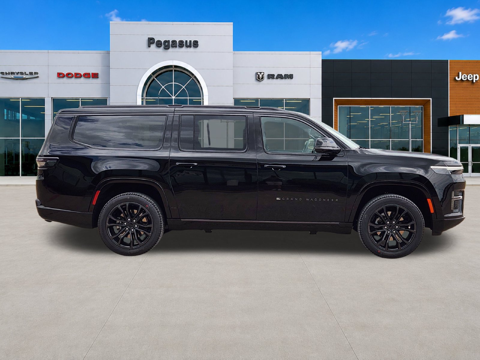 New 2026 Jeep Grand Wagoneer L Summit AWD/4WD image 7