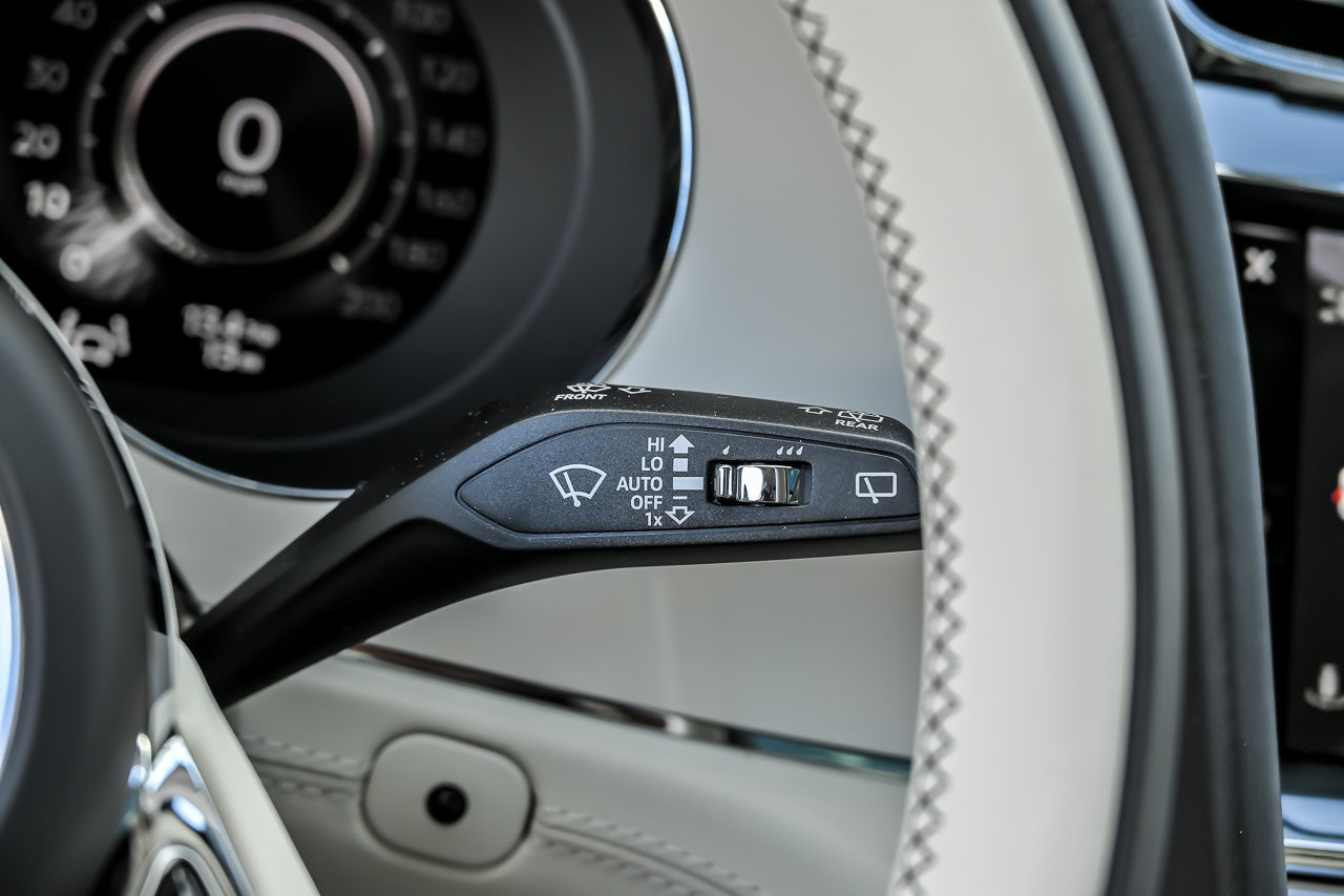 New 2026 Bentley Bentayga AWD/4WD image 33