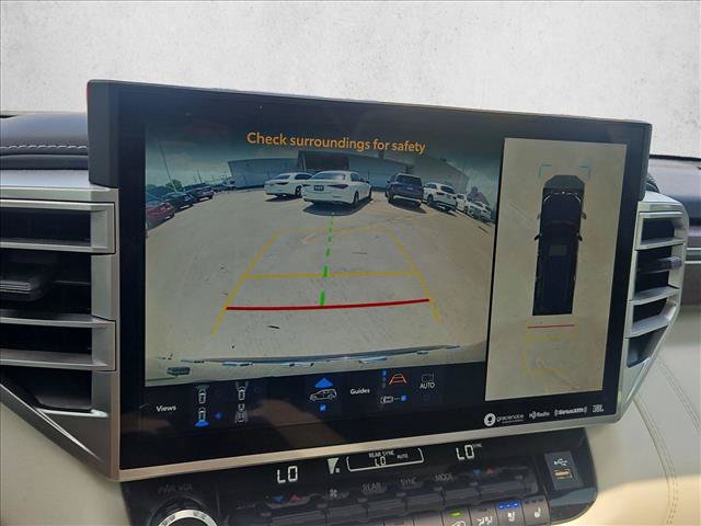 Used 2024 Toyota Sequoia Capstone AWD/4WD image 11