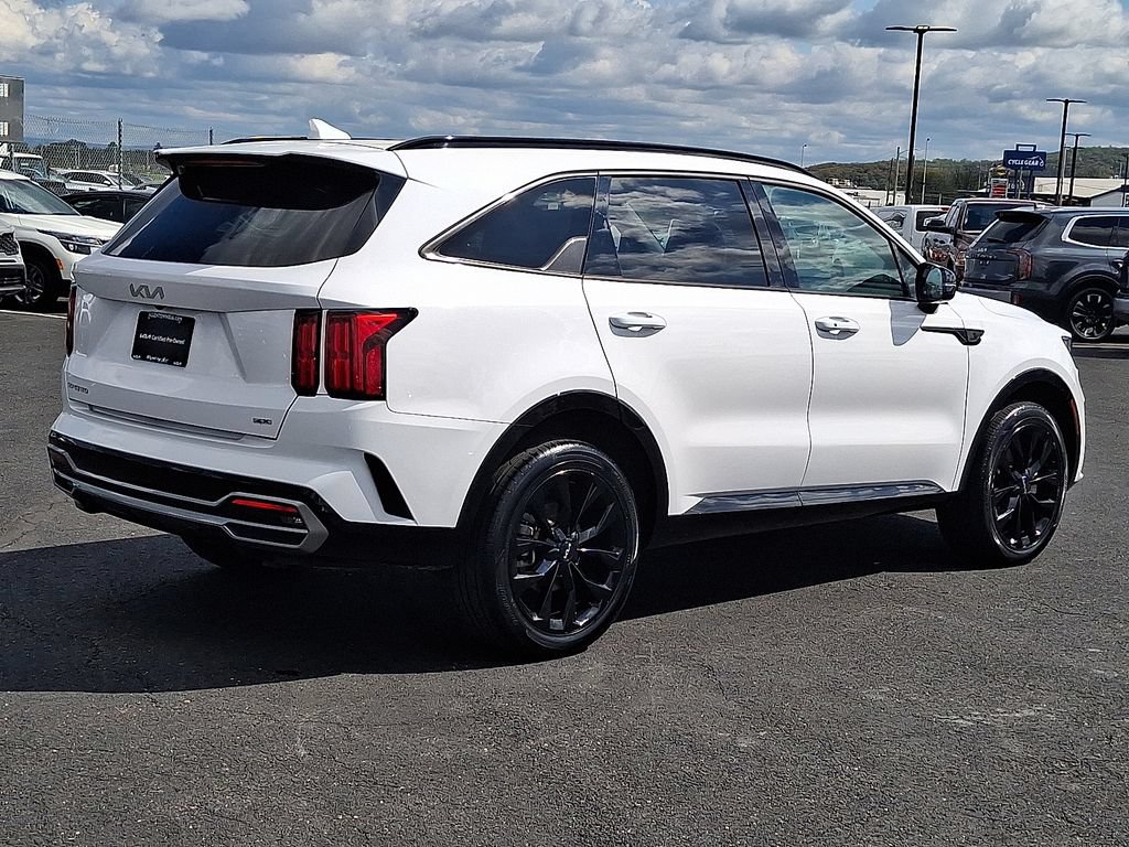 Certified 2023 Kia Sorento SX AWD/4WD image 6
