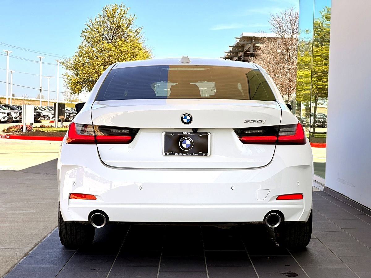 Certified 2024 BMW 330i Sedan w/ Convenience Package image 6