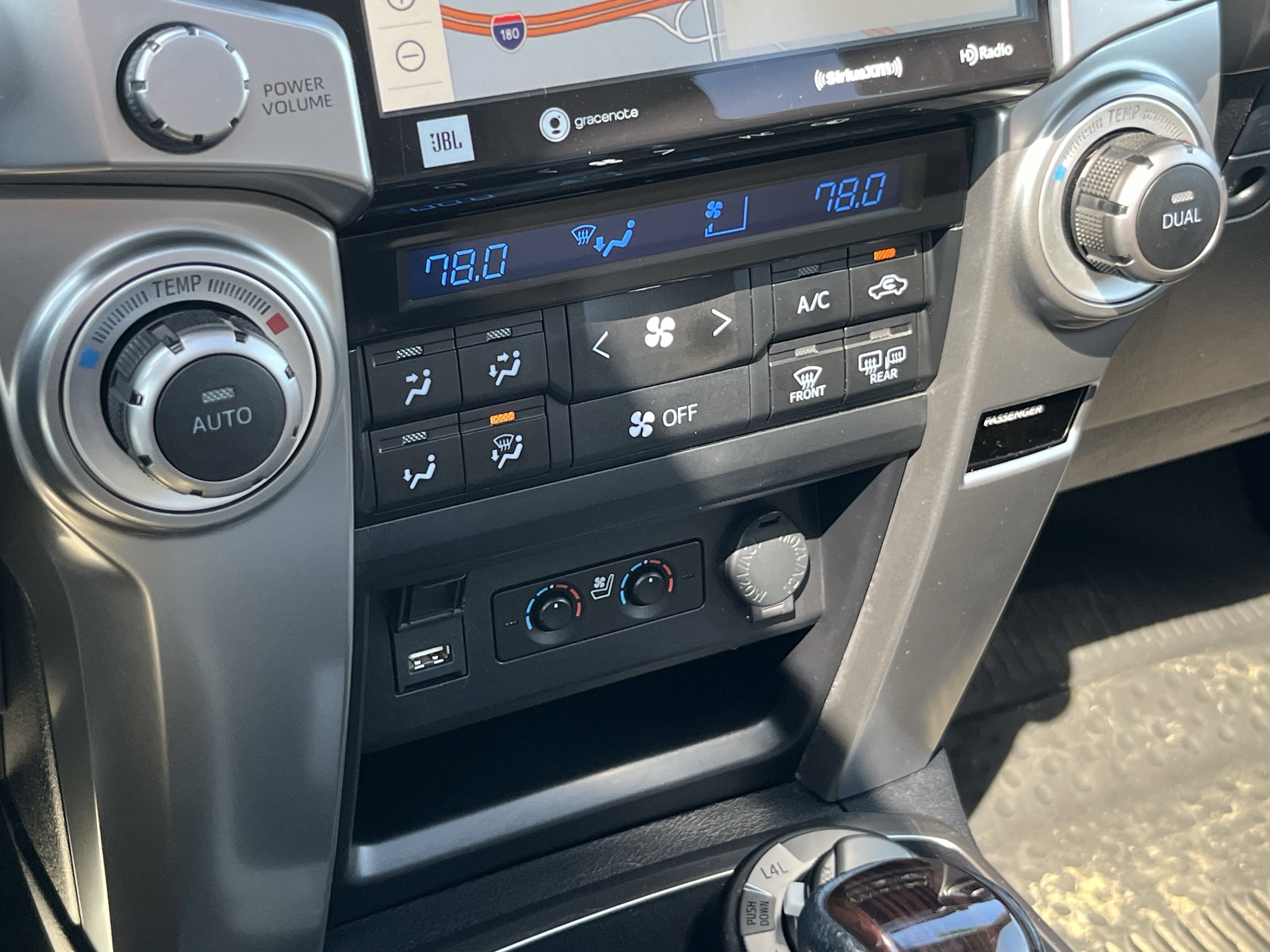 Used 2020 Toyota 4Runner Limited AWD/4WD image 29