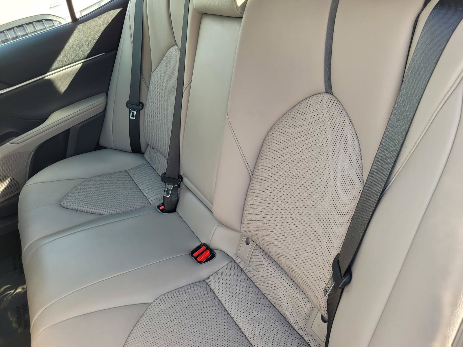 Used 2021 Toyota Camry XSE FWD image 13