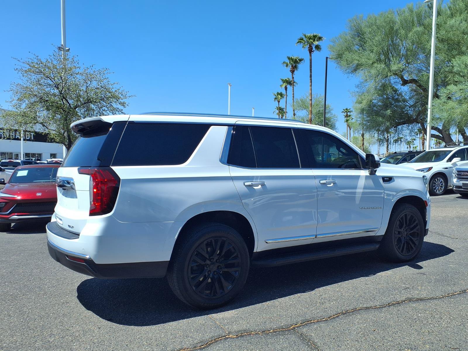 Used 2021 GMC Yukon SLT w/ SLT Premium Package AWD/4WD image 5