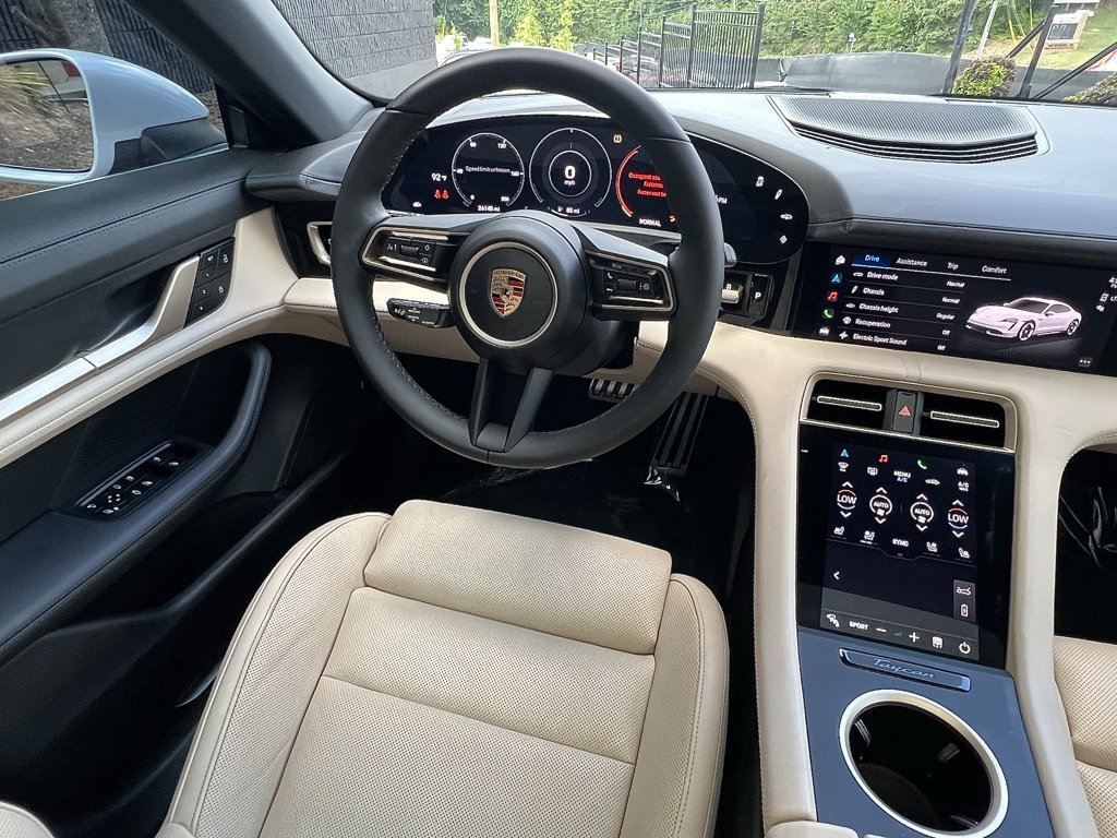 Used 2024 Porsche Taycan 4S image 37