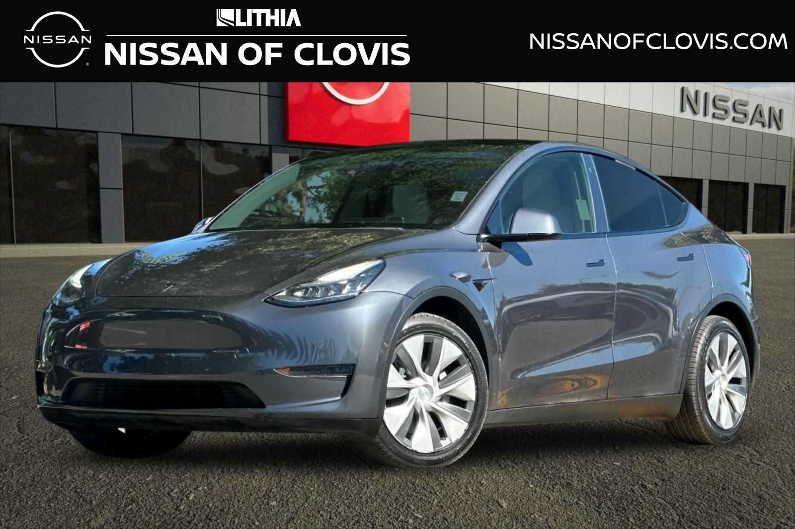 Used 2020 Tesla Model Y Long Range AWD/4WD image 1