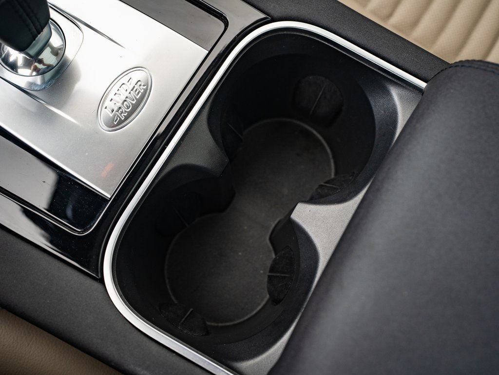 Used 2022 Land Rover Discovery Sport SE image 31