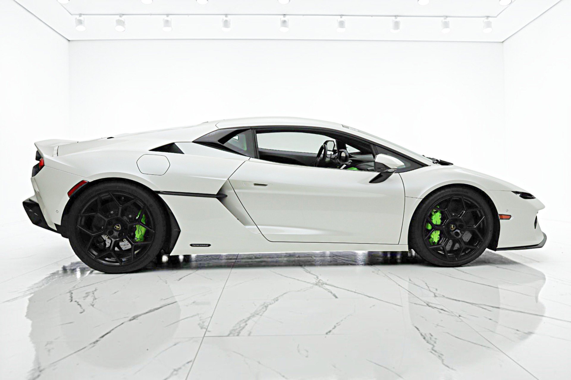 Used 2026 Lamborghini Temerario AWD/4WD image 19