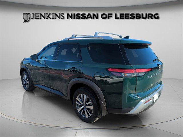 Certified 2024 Nissan Pathfinder SL image 3